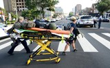 [ẢNH] Hiện trường vụ xả súng livestream ở Philadelphia khiến 6 cảnh sát bị thương